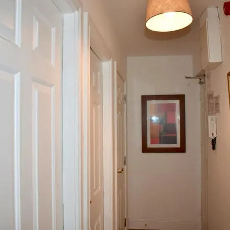 Apartment Bright 2 Bed 1 Bath Apt With Rooftop Terrace *